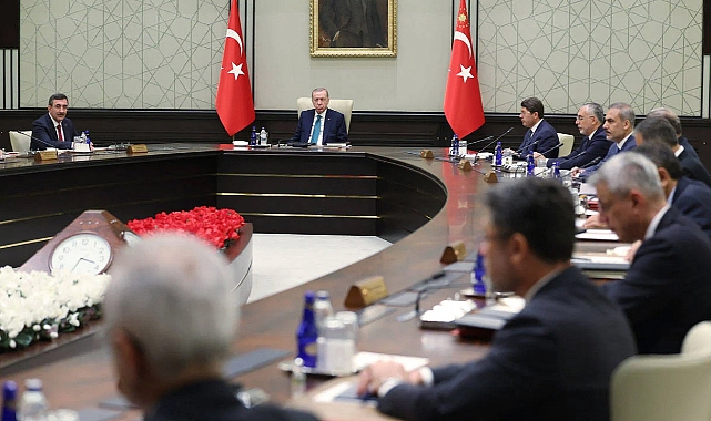 AKP'li Cumhurbaşkanı Erdoğan Kabinede Değişikliğin Sinyalini Vermişti ...