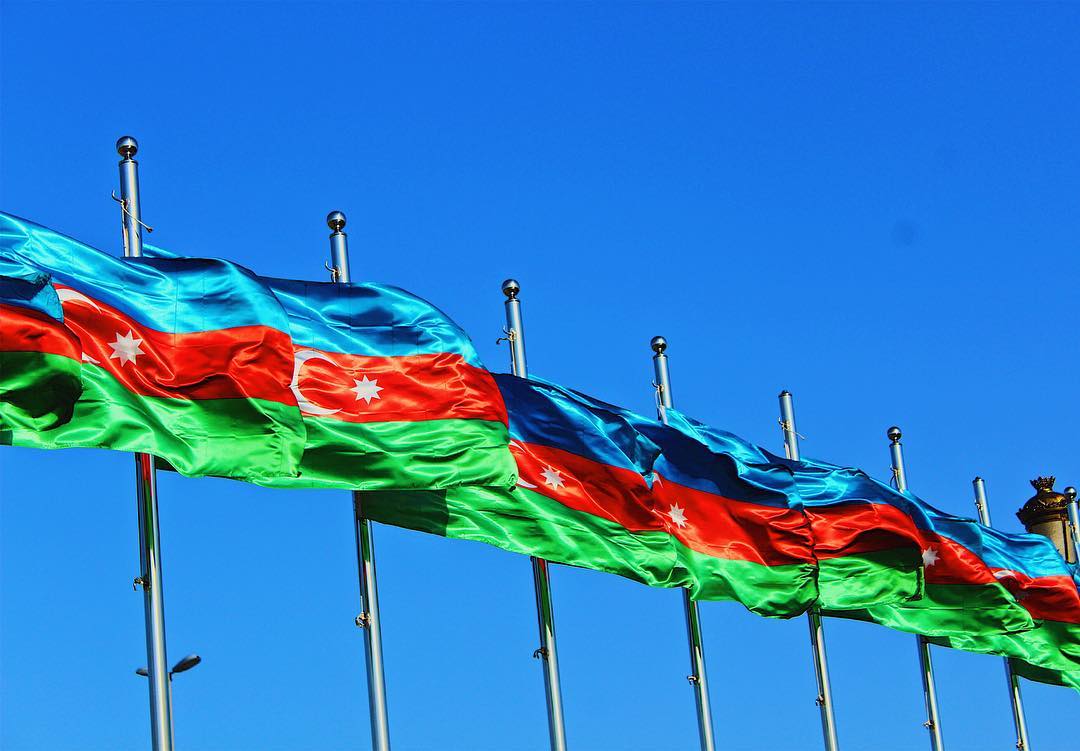 Как выглядит азербайджанский флаг фото